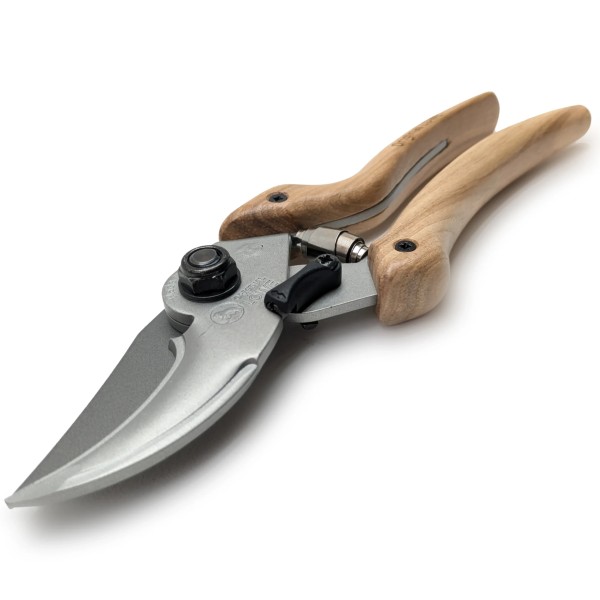 9.107 Original LÖWE NATURAL sodo žirklės